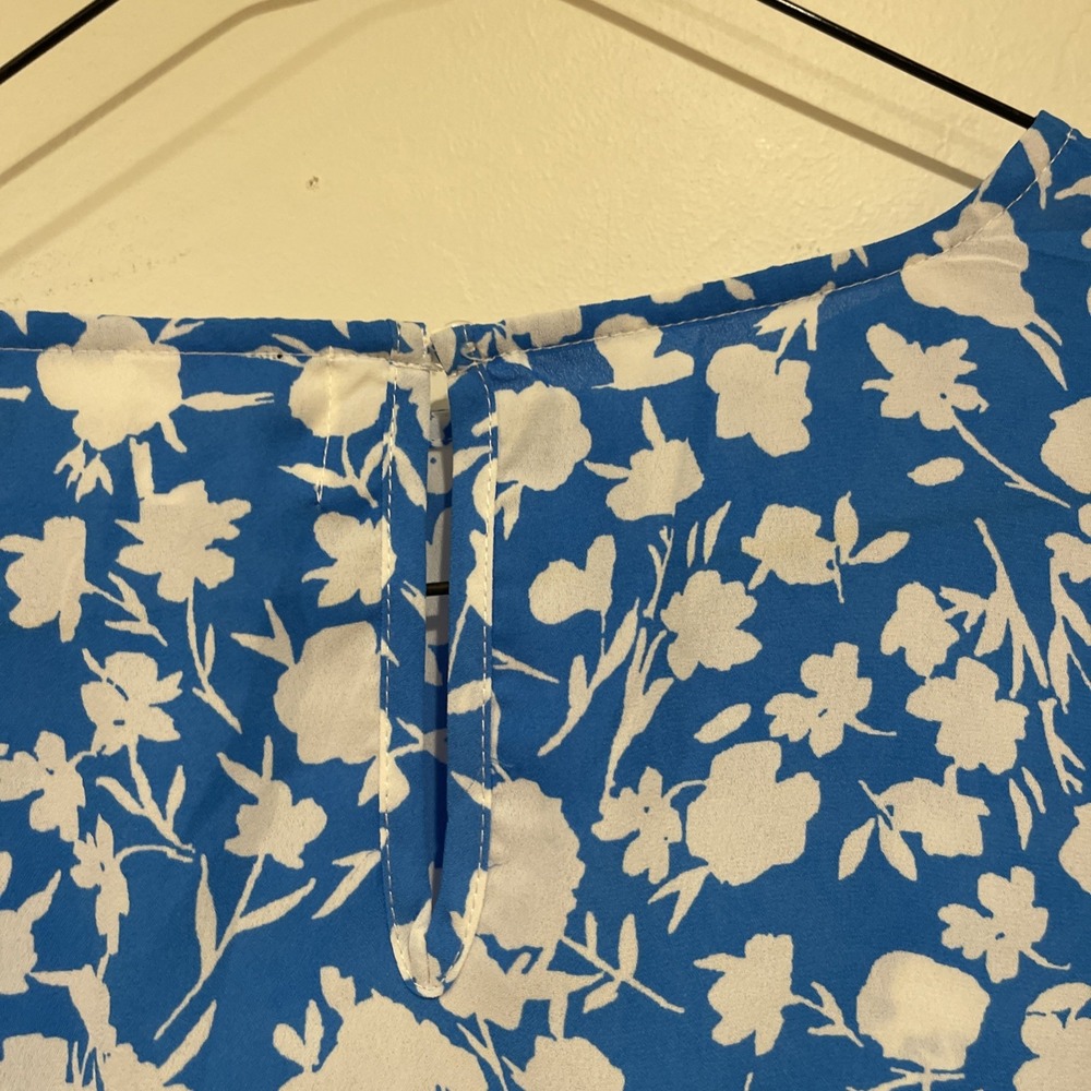 The Impeccable Pig sz M balloon Sleeve Cropped floral - Picture 9 of 9